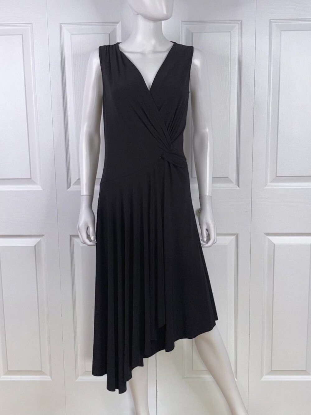 TRISTAN women's medium sleeveless summer dress